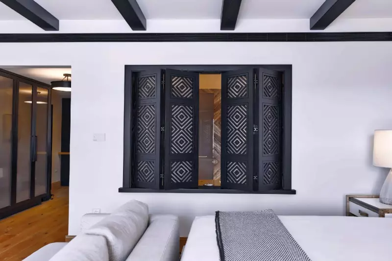 Deluxe Balcony Room
