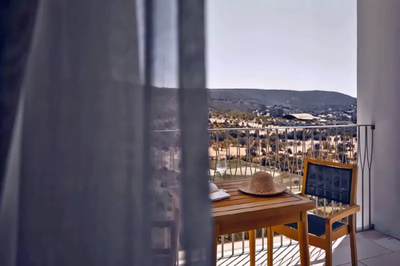 Deluxe Valley View Room