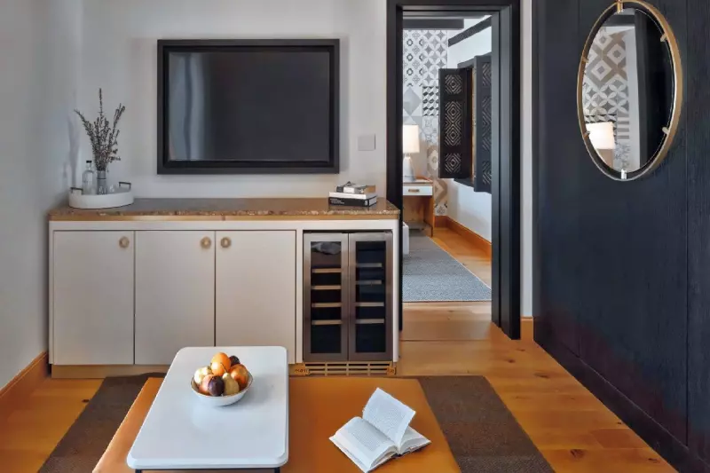 Valley View Jacuzzi Suite