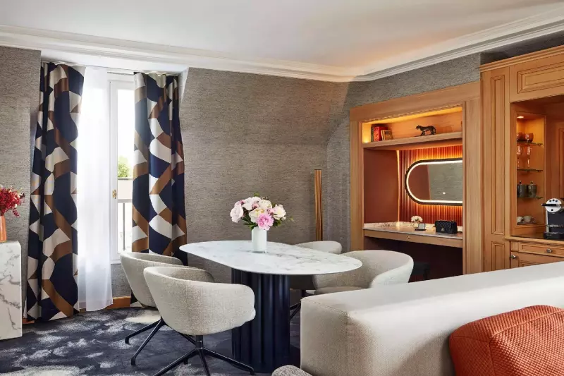 3 Bedroom Prestige Eiffel View Family Suite