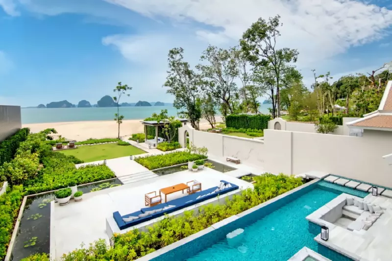 Presidential Beachfront Pool Villa