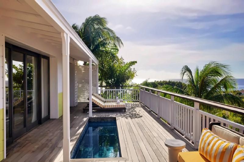 2 Bedroom Prestige Sea View Pool Suite