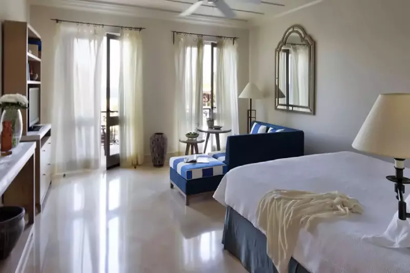 Interconnecting Sea View Garden Studio Suites