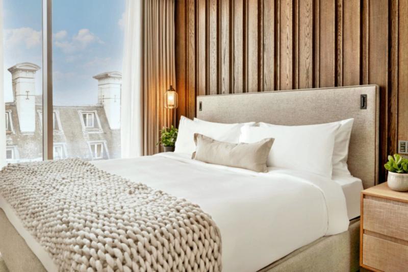 Skyline Junior Suite