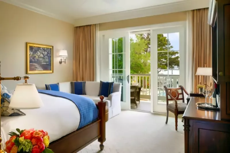 Poolside Guest House Room
