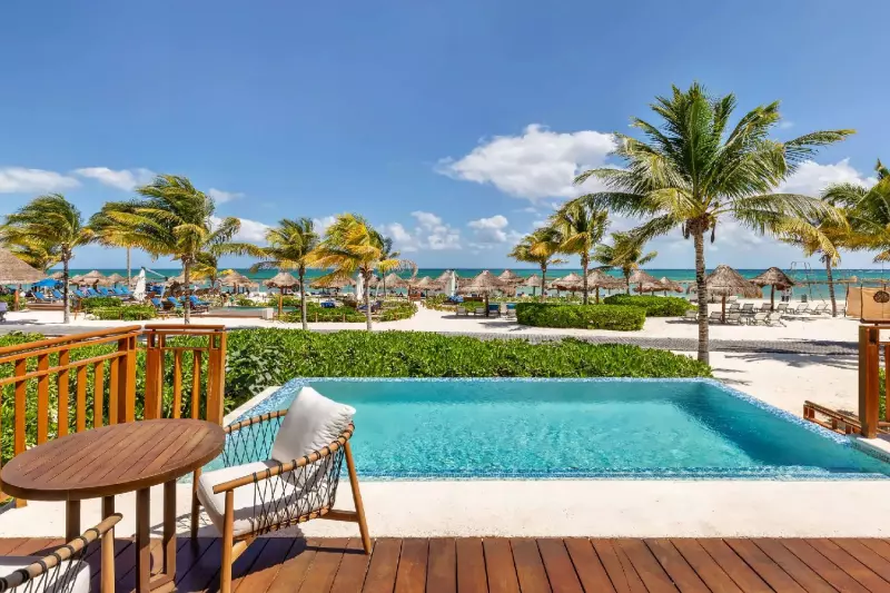 Beach Front Premium Suite