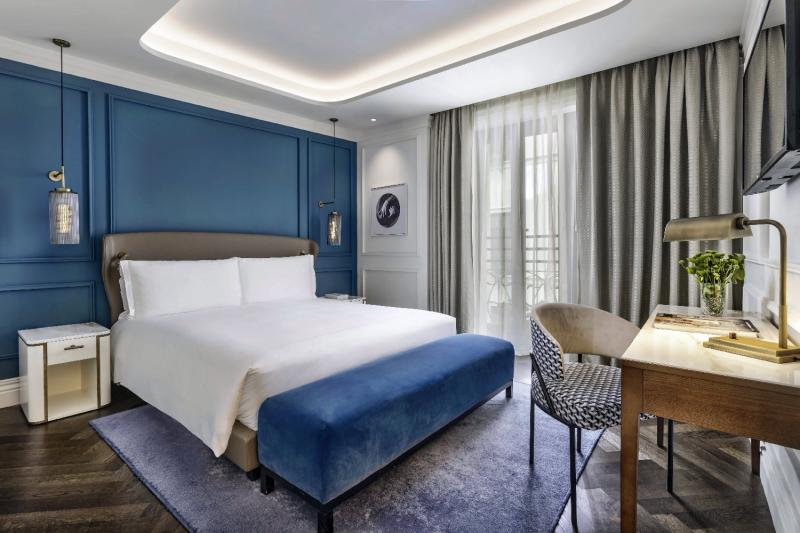 Classic Cityside Balcony Room