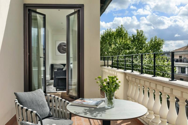 Via Veneto Balcony Suite