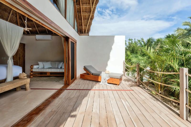 Upper Jungle Suite