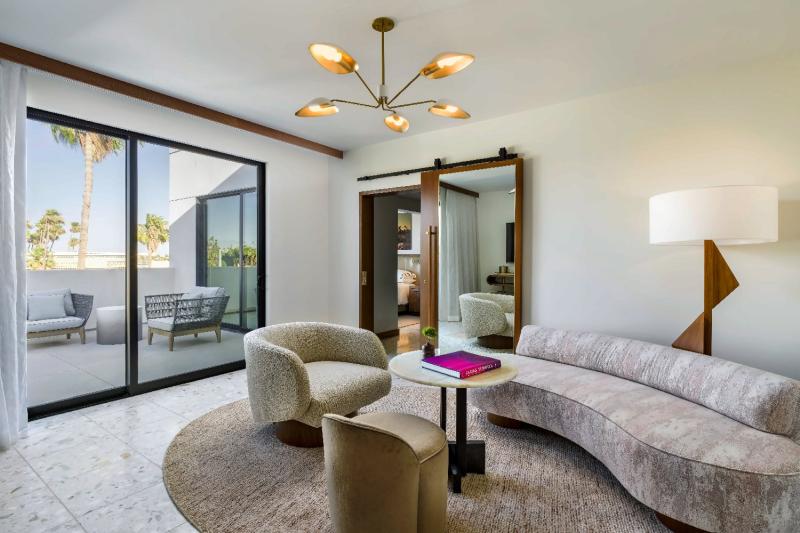 Palm Suite