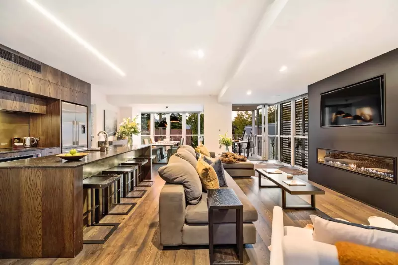 2 Bedroom Earl Suite