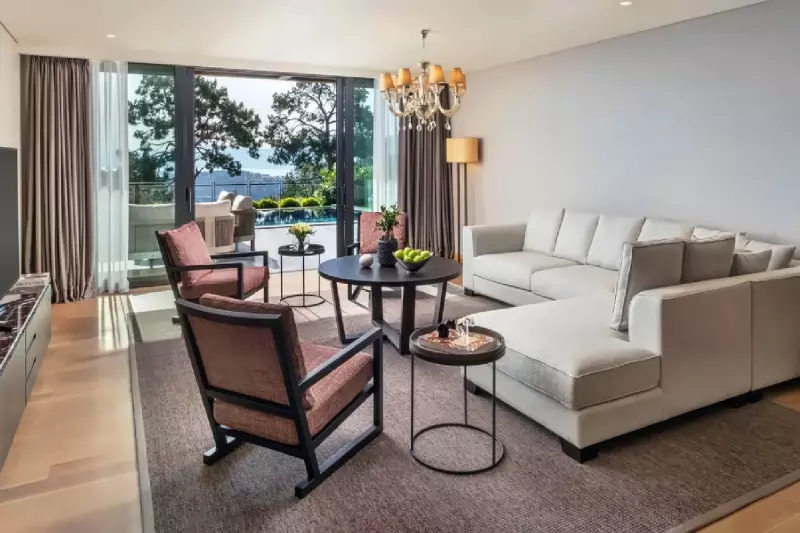 6 Bedroom Sea View Duplex Pool Apartment