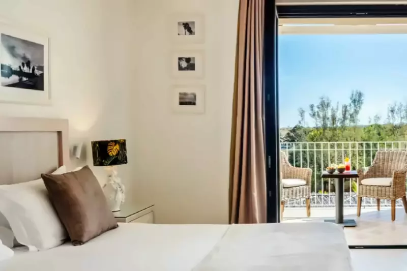Superior Partial Sea View Room