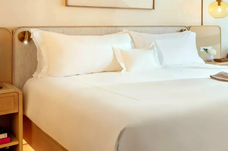 Lake View Suite
