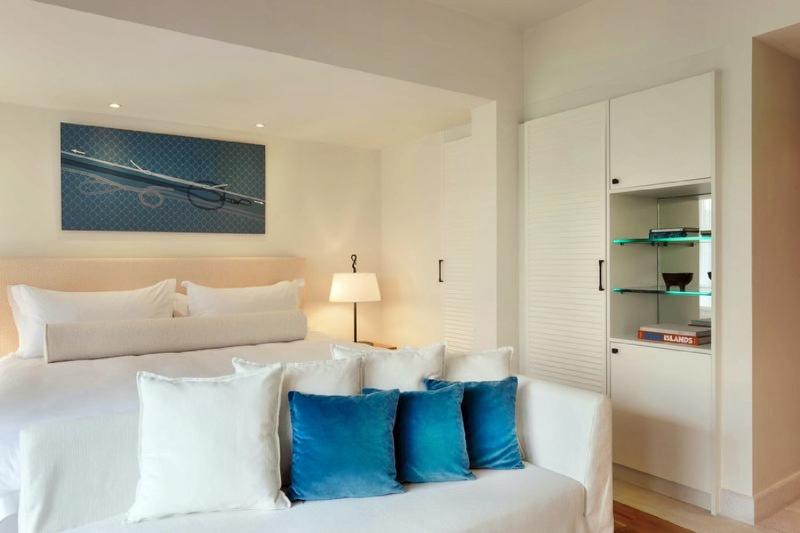 Signature Partial Sea View Room