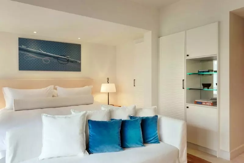 Signature Partial Sea View Room