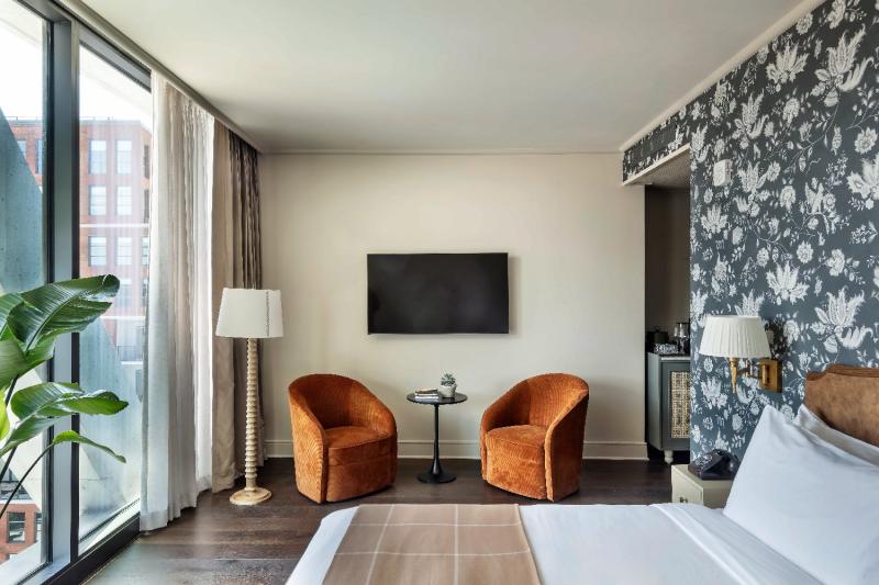 Chamfered Premium Suite