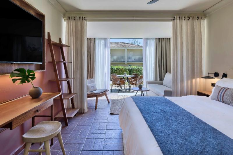 Tropical Serenity Retreat Garden View Room