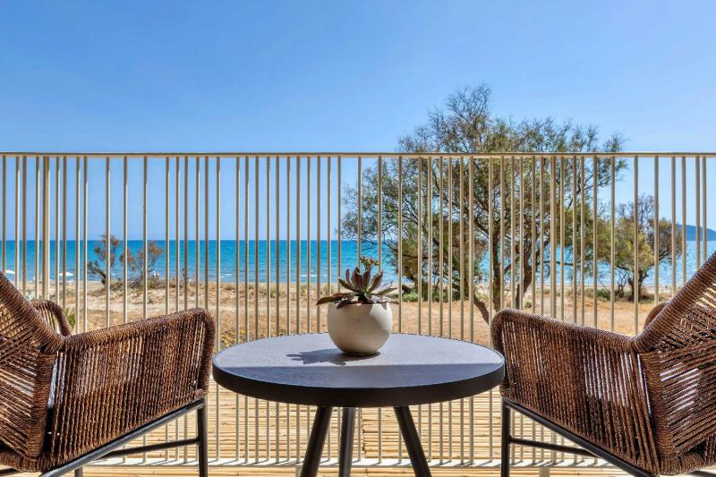 Sapphire Cozy Sea View CLS Suite