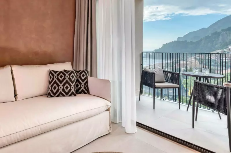 Horizon Junior Partial Sea View Suite