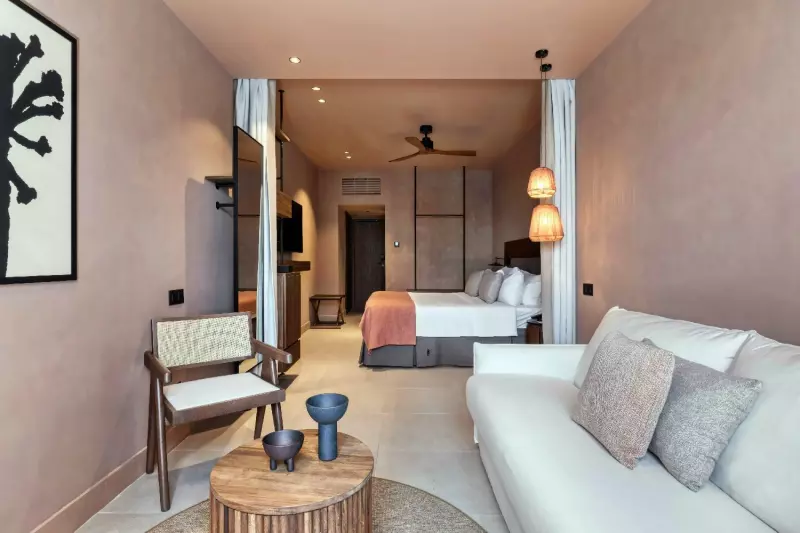 Sapphire Junior Sea View HLS Suite