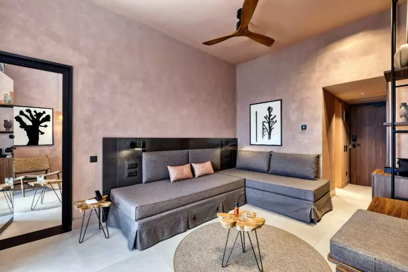 2 Bedroom Sapphire Family HLS Suite