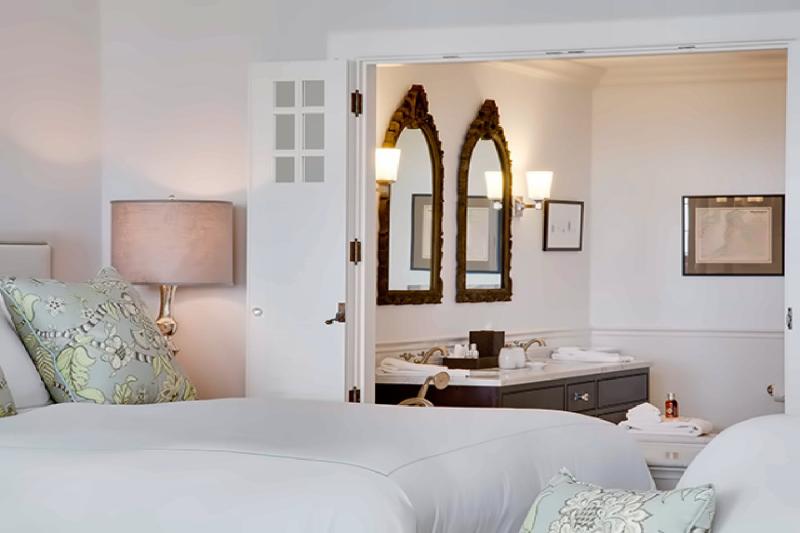 Beach Rose Suite 