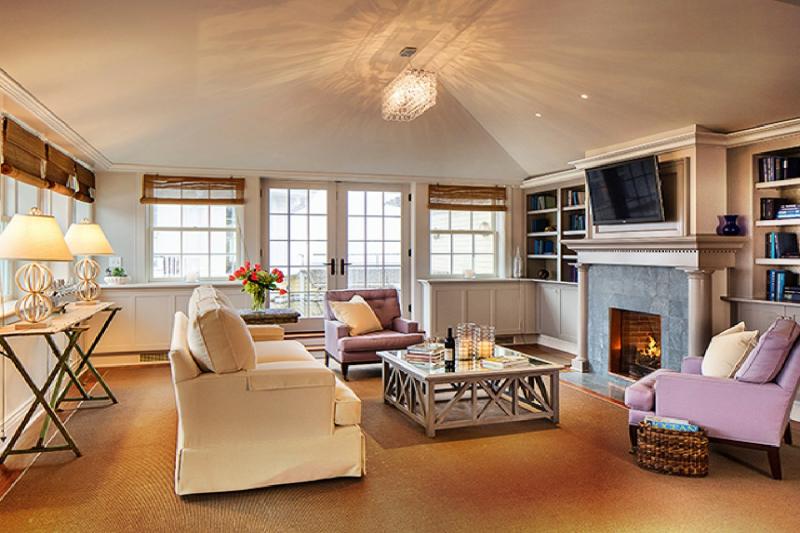 2 Bedroom Carousel Suite
