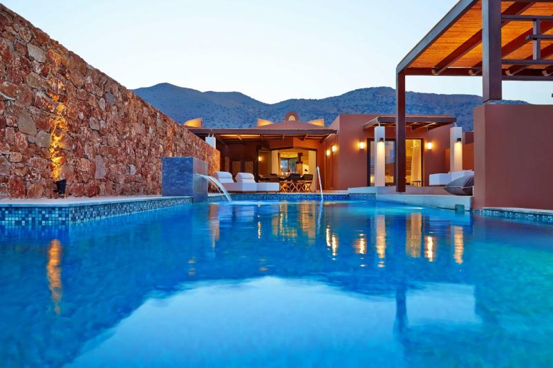 2 Bedroom Sea View Luxury Pool HLS Residence