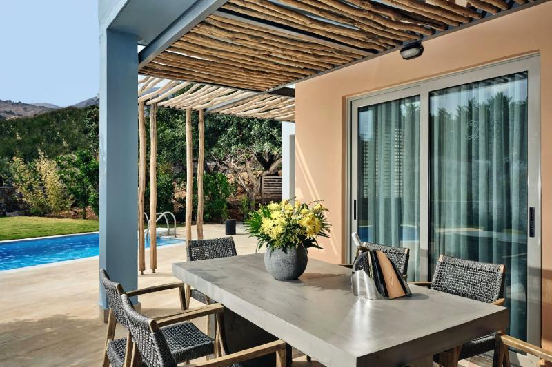 3 Bedroom Pool HLS Residence