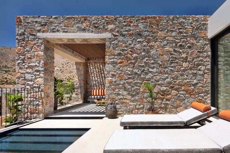 Core Pool HLS Residence