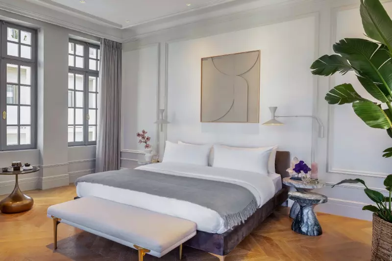 Metropolis Junior Suite