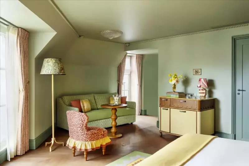 Parisian Junior Suite
