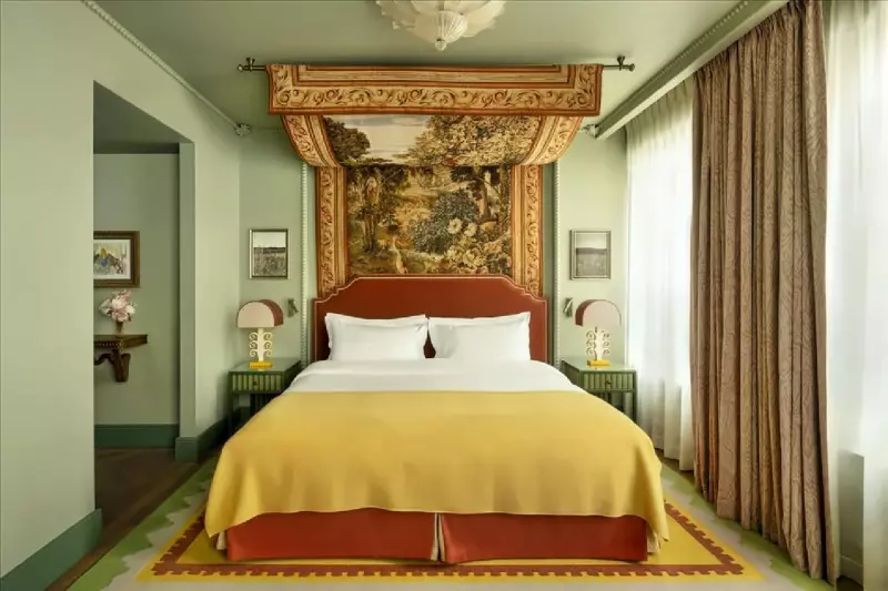 Prestige Room