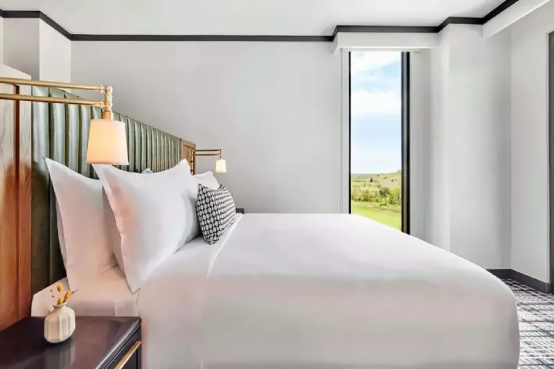 Fairway View Suite