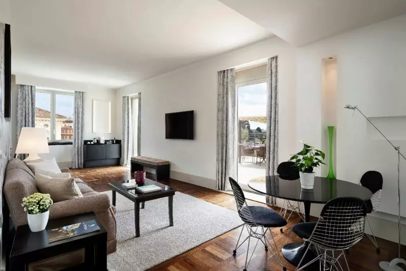 Tritone Presidential Whirlpool Suite