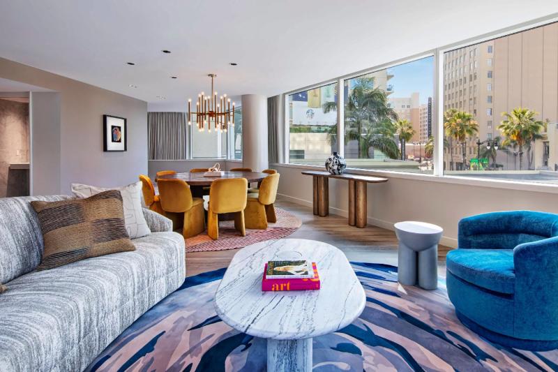 Luxe Level Mega Suite