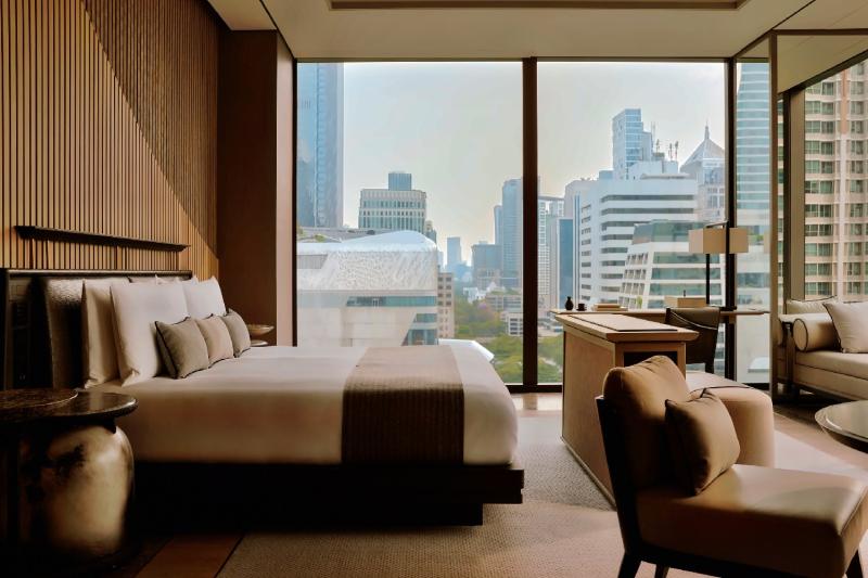 Premier Corner Suite