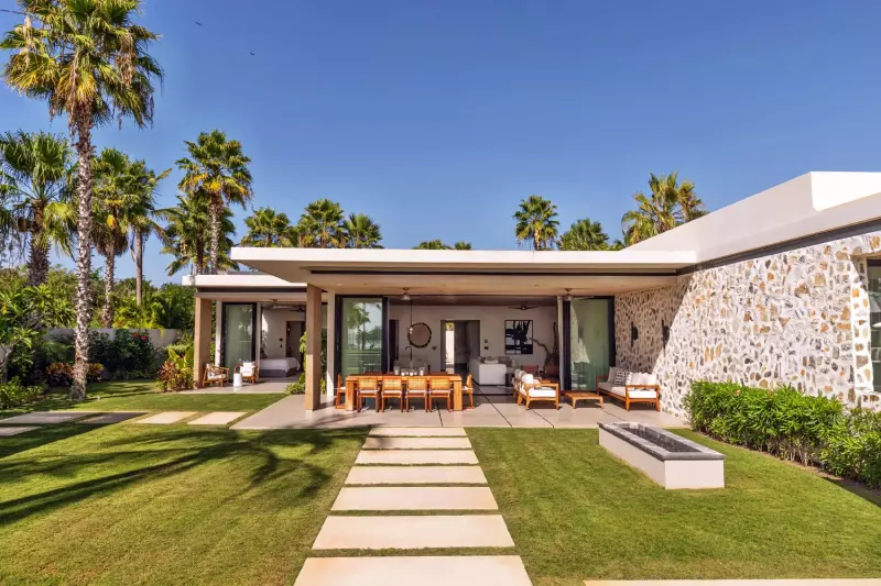 Luna 4 Bedroom Beachfront Pool Casa 