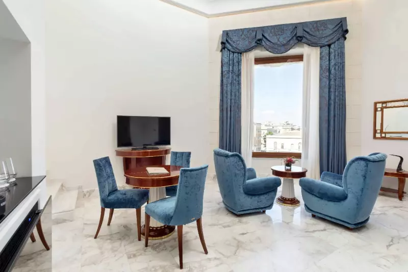 Bodoni Duplex Sea View Suite