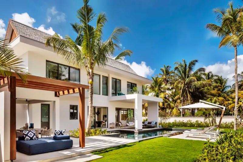 3 Bedroom Private Pool Home