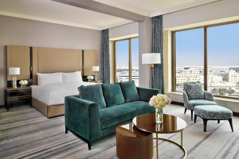 Junior Club Suite