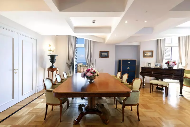 Parkers Sea View Suite