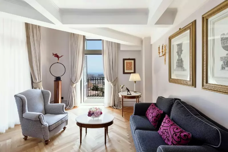 Prestige Sea View Duplex Suite