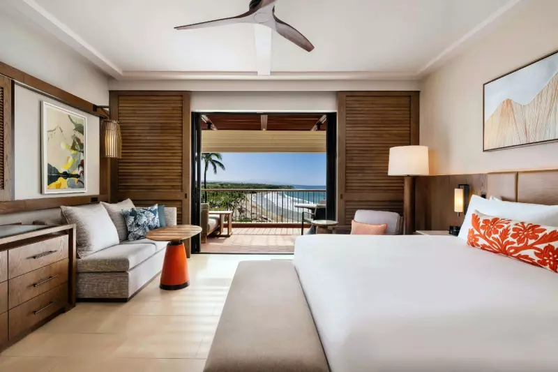 Deluxe Oceanfront Balcony Main Tower Room