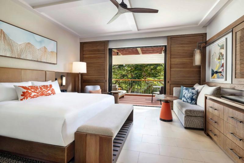 Golf View Main Tower Room