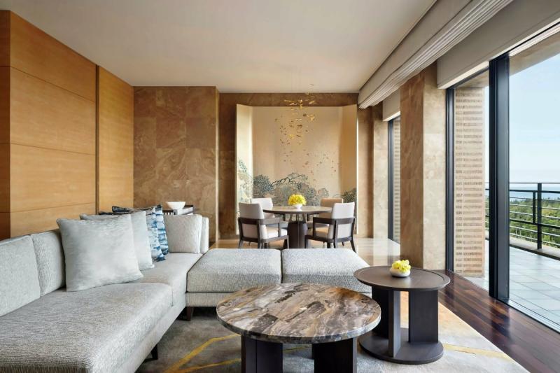 2 Bedroom Ritz Carlton Suite