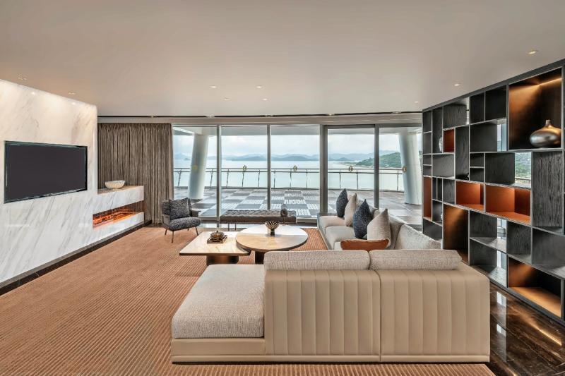 2 Bedroom Ocean View Presidential Club Suite