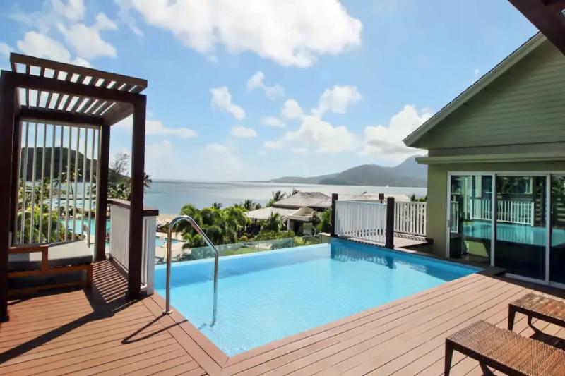 Plunge Pool Rooftop Beachfront Suite