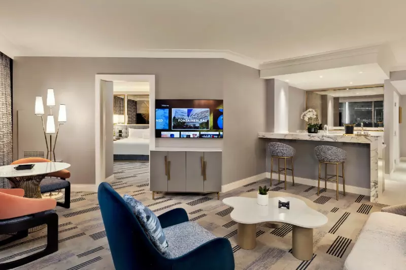 Noble Suite